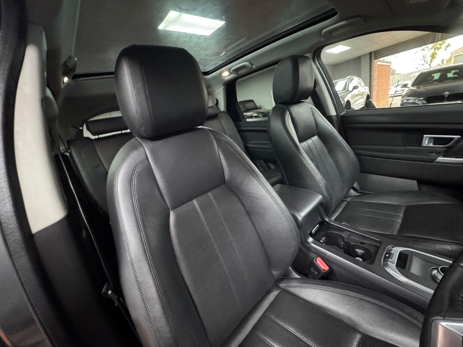 Used Land Rover Discovery Sport 2015 for sale - 75965256: Photo 23