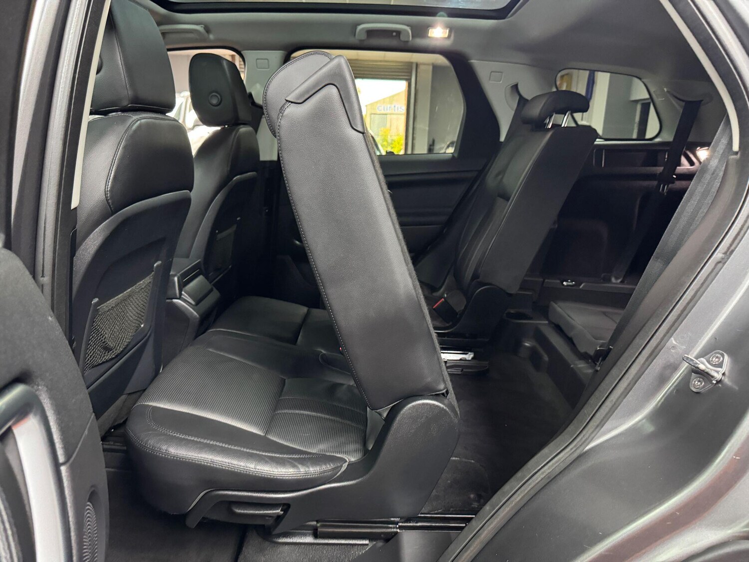 Used Land Rover Discovery Sport 2015 for sale - 75965256: Photo 27