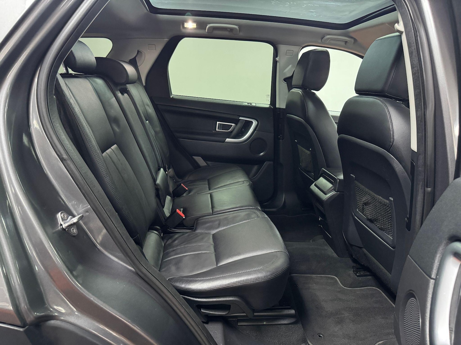 Used Land Rover Discovery Sport 2015 for sale - 75965256: Photo 30