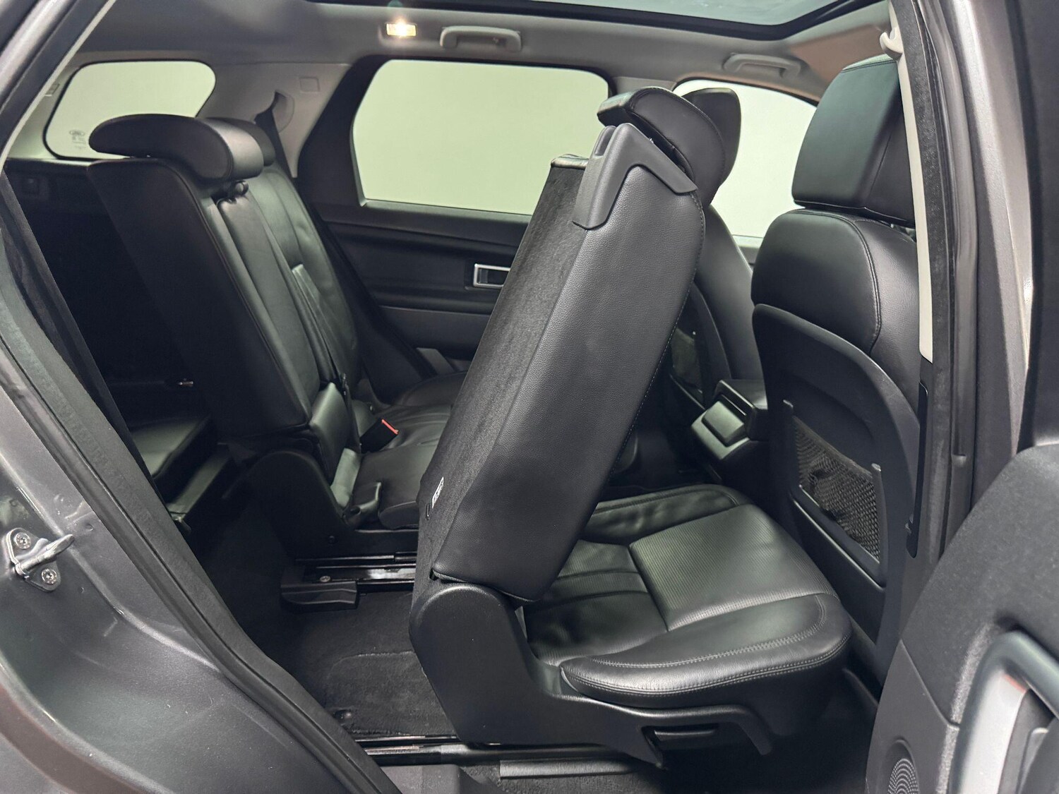 Used Land Rover Discovery Sport 2015 for sale - 75965256: Photo 34