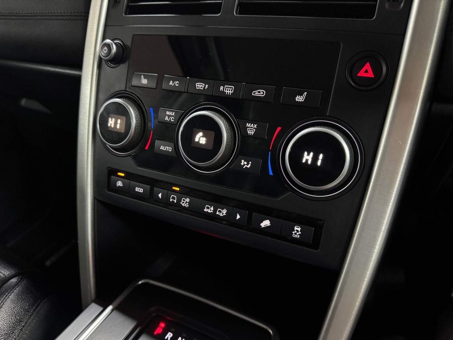 Used Land Rover Discovery Sport 2015 for sale - 75965256: Photo 43