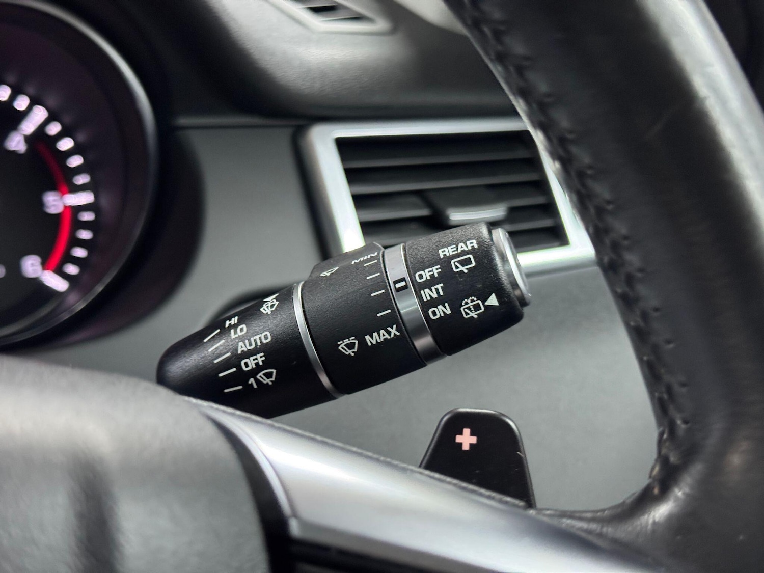 Used Land Rover Discovery Sport 2015 for sale - 75965256: Photo 48