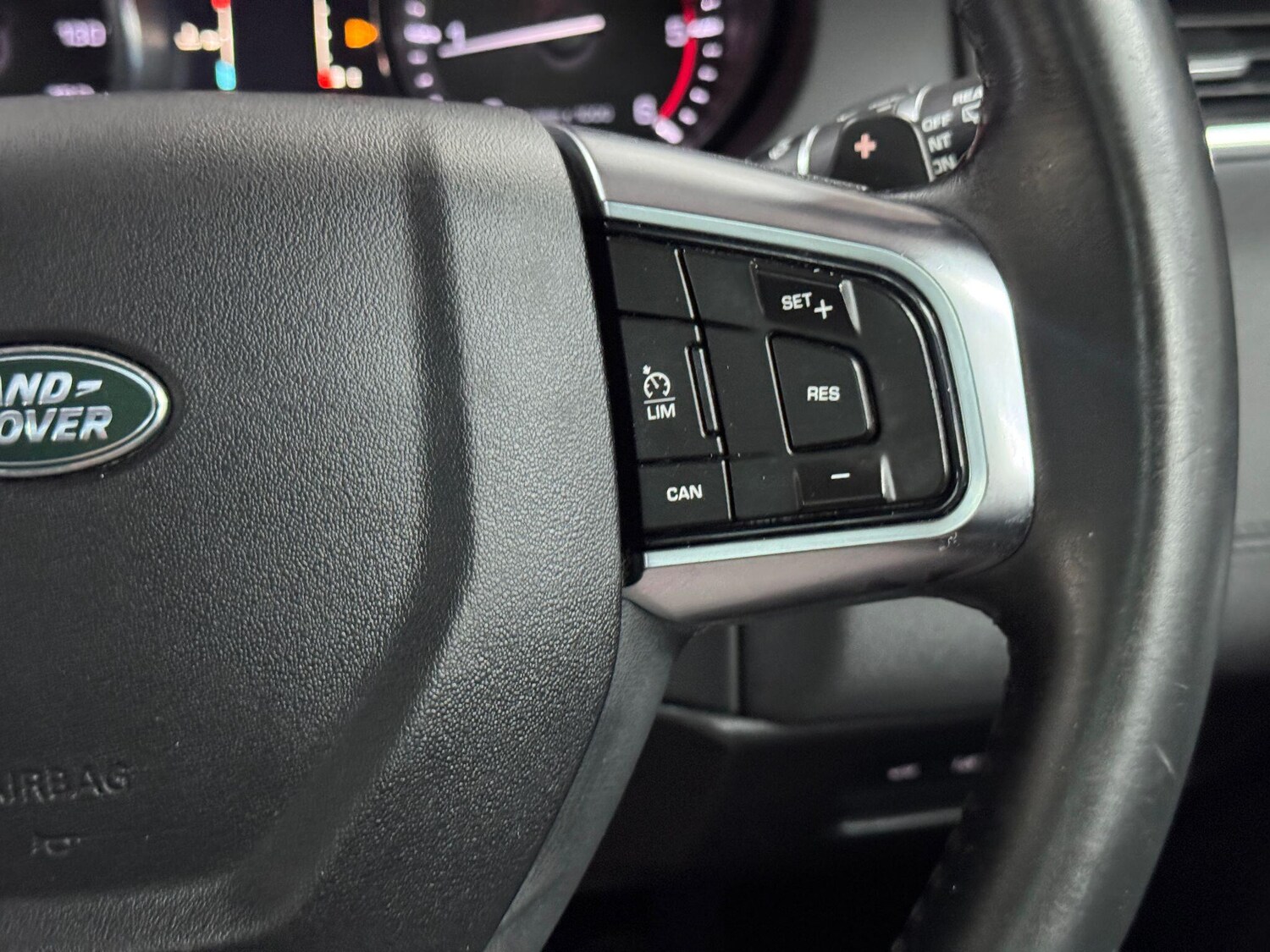 Used Land Rover Discovery Sport 2015 for sale - 75965256: Photo 50