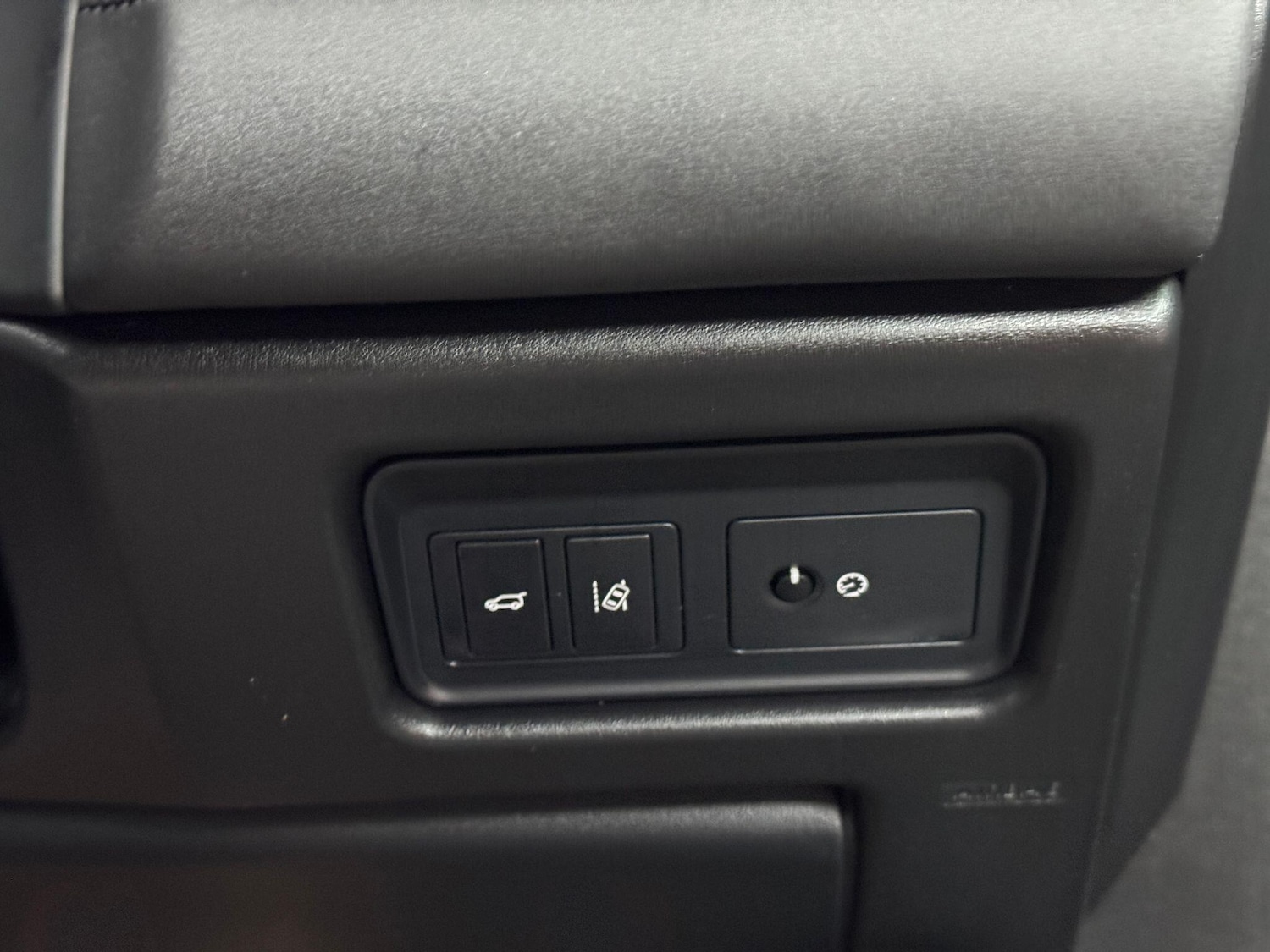 Used Land Rover Discovery Sport 2015 for sale - 75965256: Photo 51