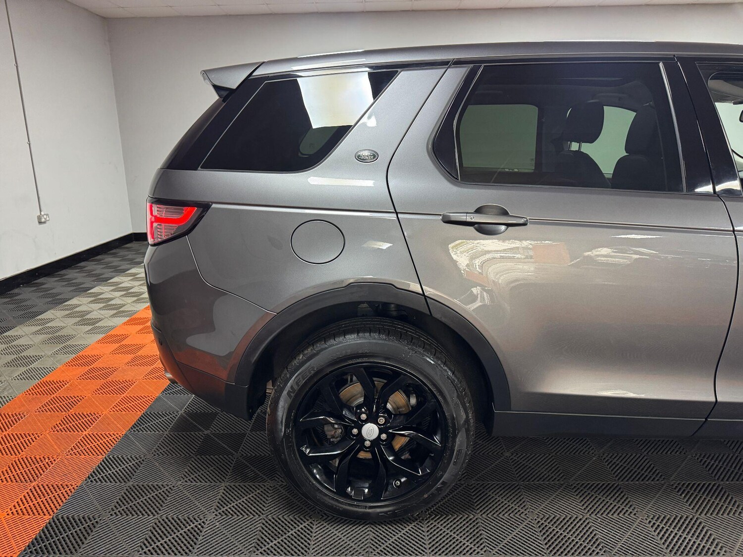 Used Land Rover Discovery Sport 2015 for sale - 75965256: Photo 56