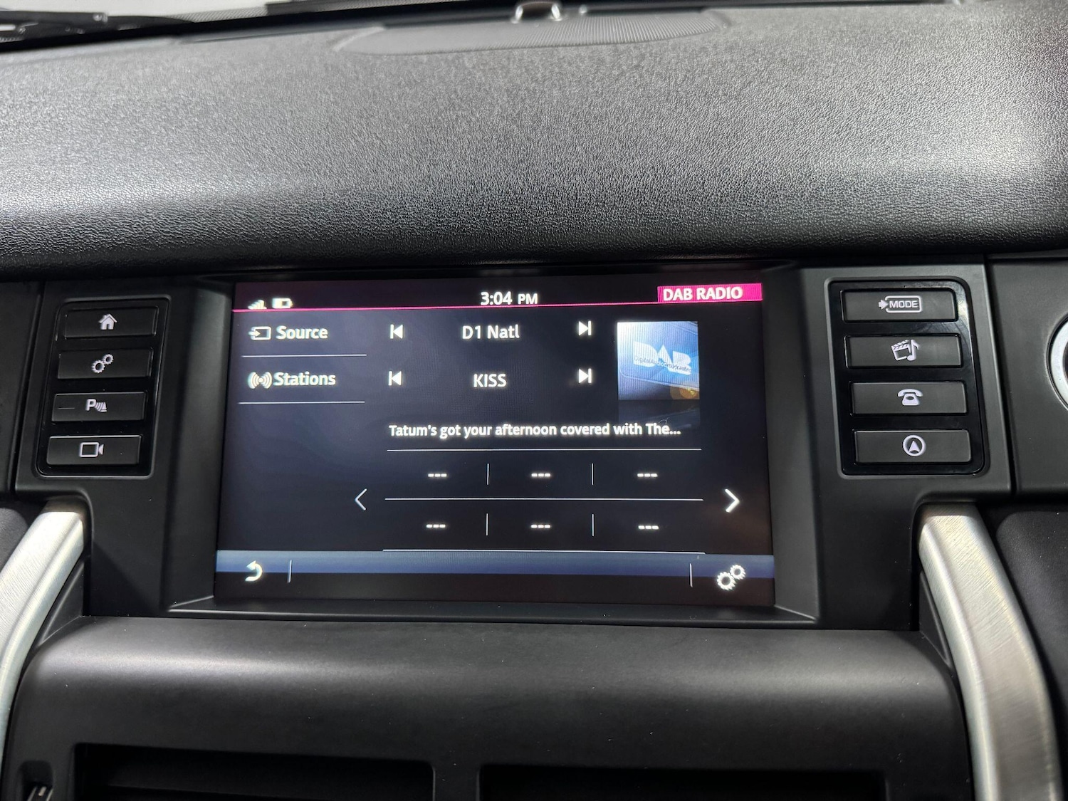 Used Land Rover Discovery Sport 2015 for sale - 75965256: Photo 63