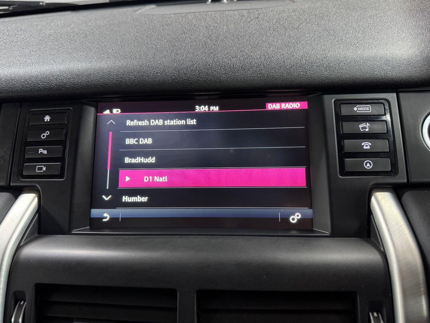 Used Land Rover Discovery Sport 2015 for sale - 75965256: Photo 65