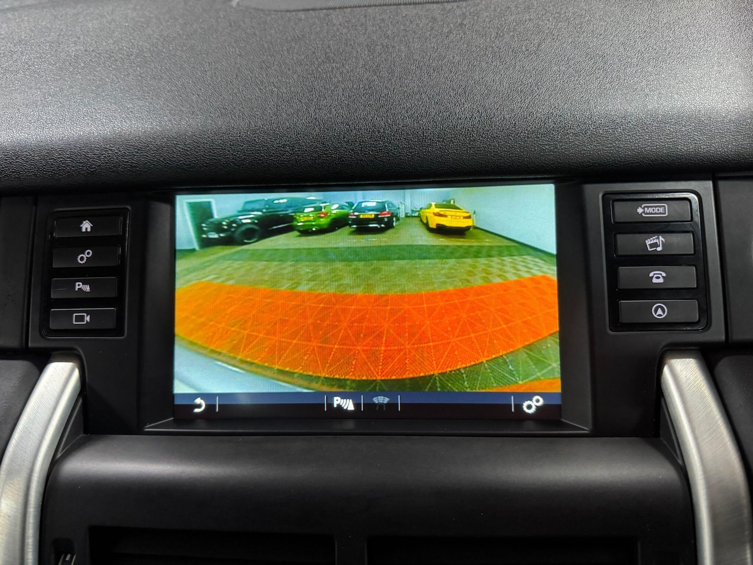 Used Land Rover Discovery Sport 2015 for sale - 75965256: Photo 70