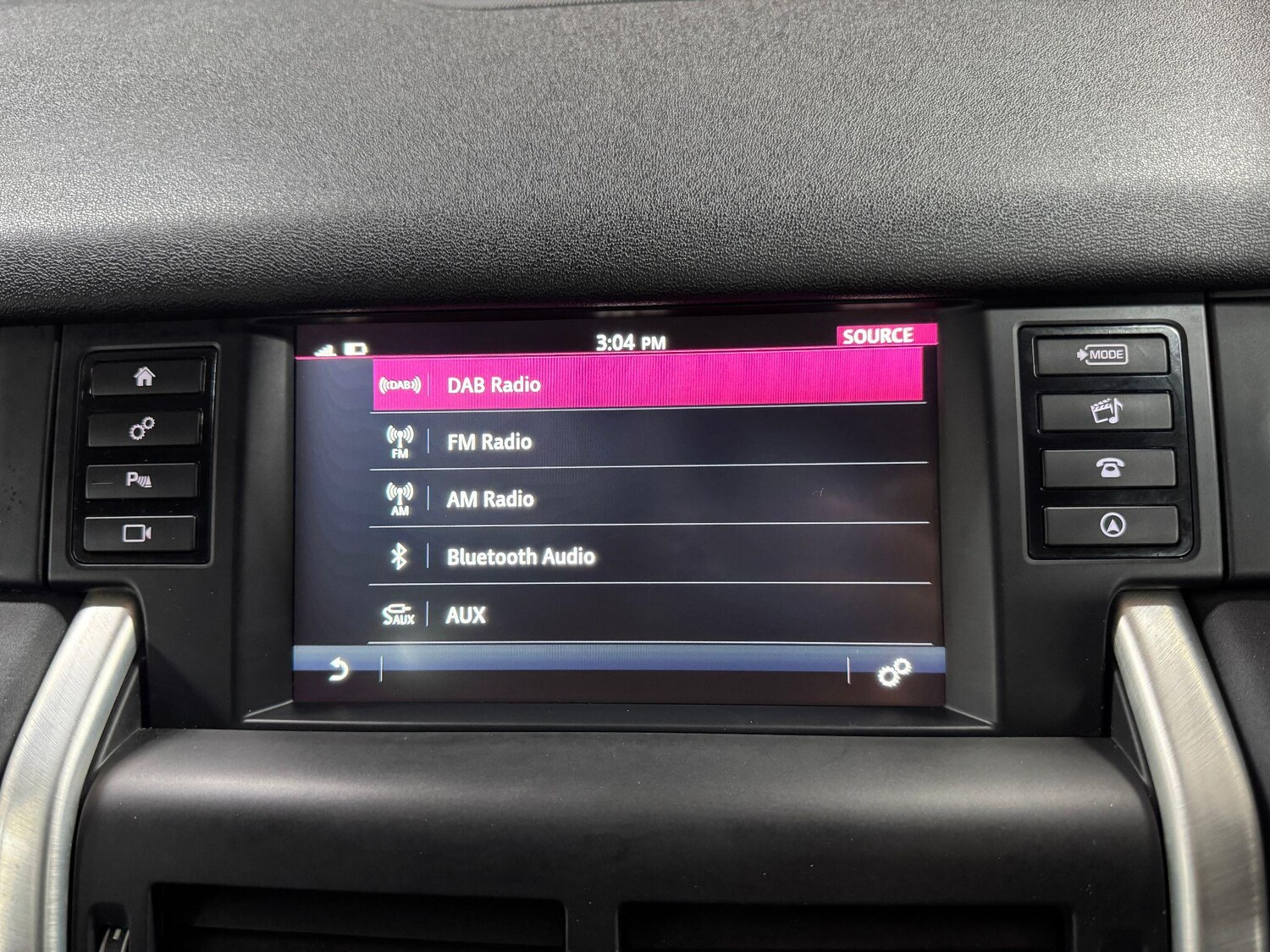 Used Land Rover Discovery Sport 2015 for sale - 75965256: Photo 71