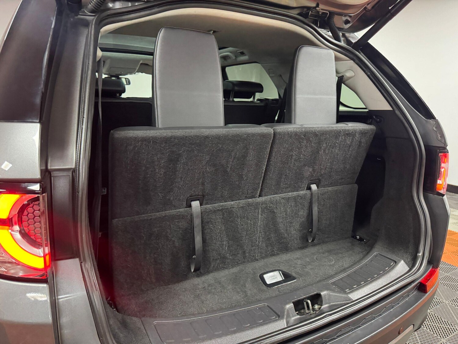 Used Land Rover Discovery Sport 2015 for sale - 75965256: Photo 75