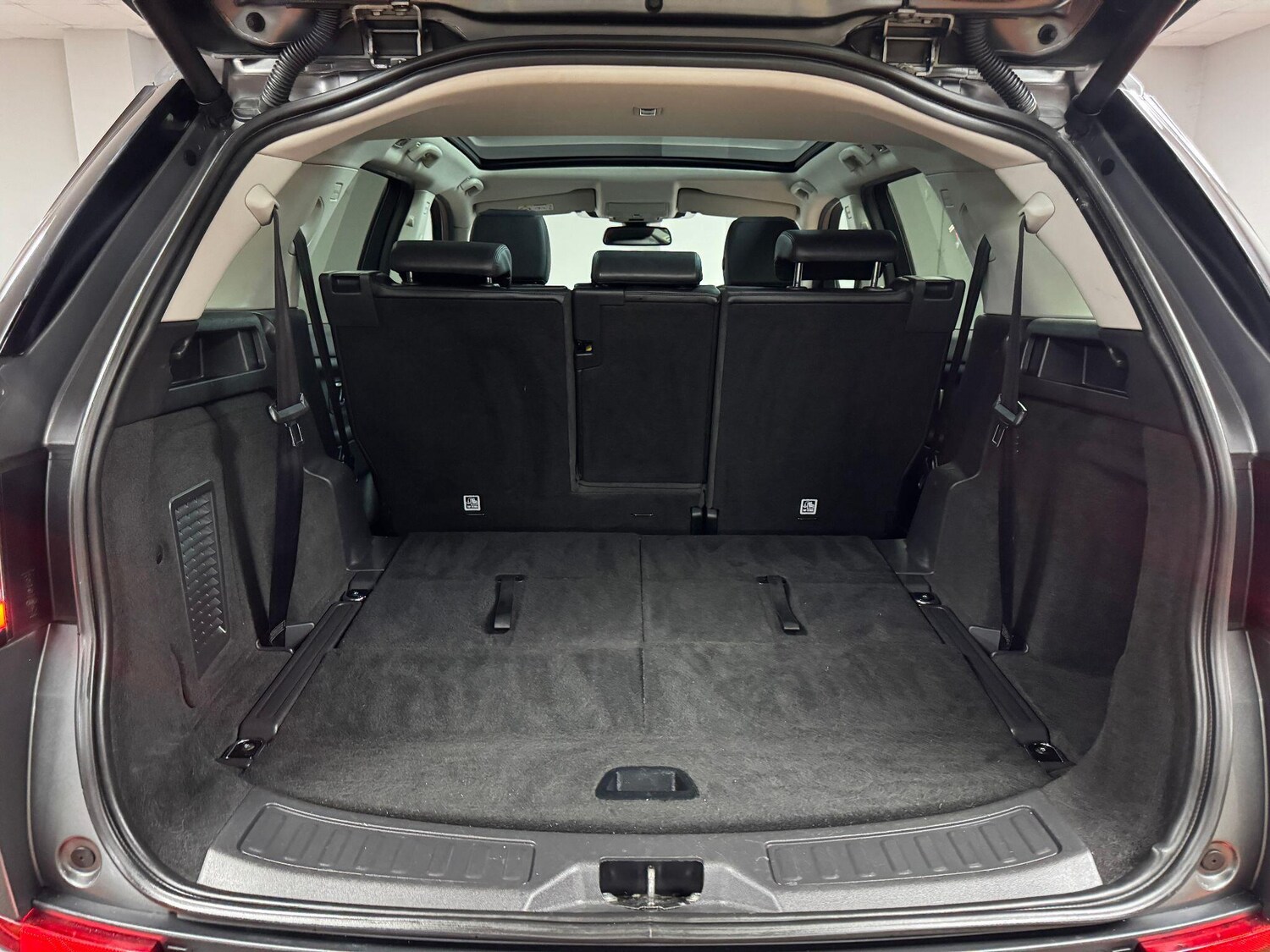 Used Land Rover Discovery Sport 2015 for sale - 75965256: Photo 76