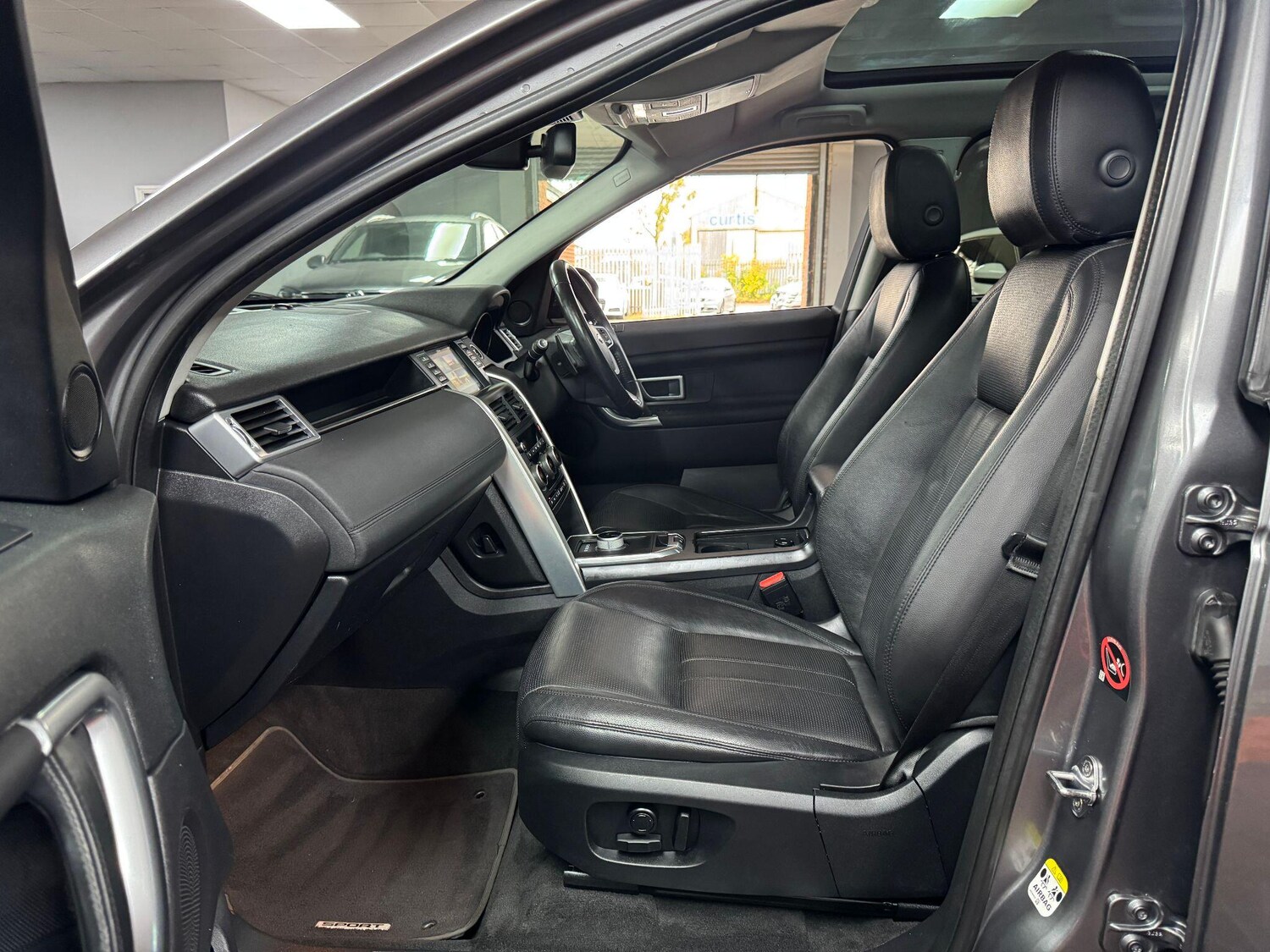 Used Land Rover Discovery Sport 2015 for sale - 75965256: Photo 82