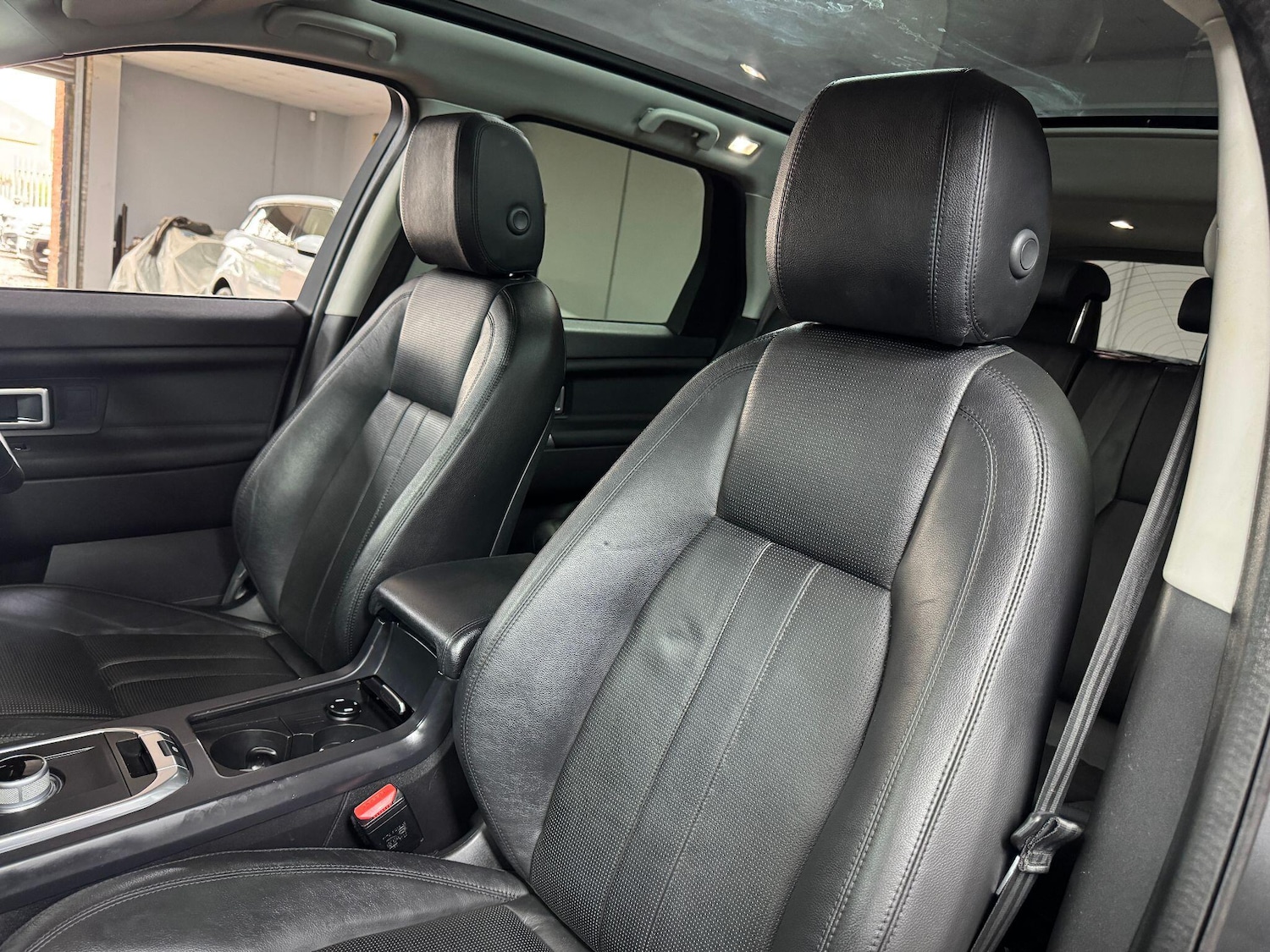 Used Land Rover Discovery Sport 2015 for sale - 75965256: Photo 83