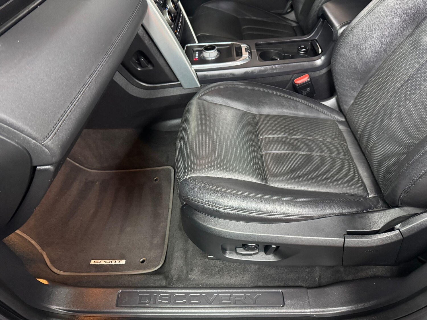 Used Land Rover Discovery Sport 2015 for sale - 75965256: Photo 84