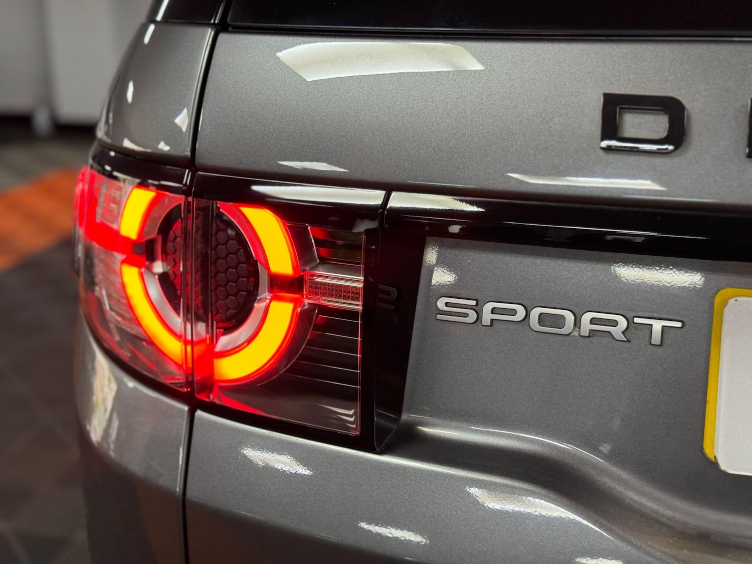 Used Land Rover Discovery Sport 2015 for sale - 75965256: Photo 86