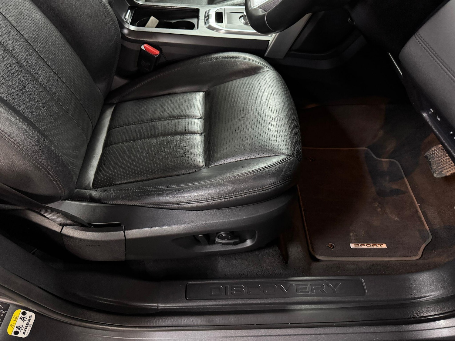 Used Land Rover Discovery Sport 2015 for sale - 75965256: Photo 93