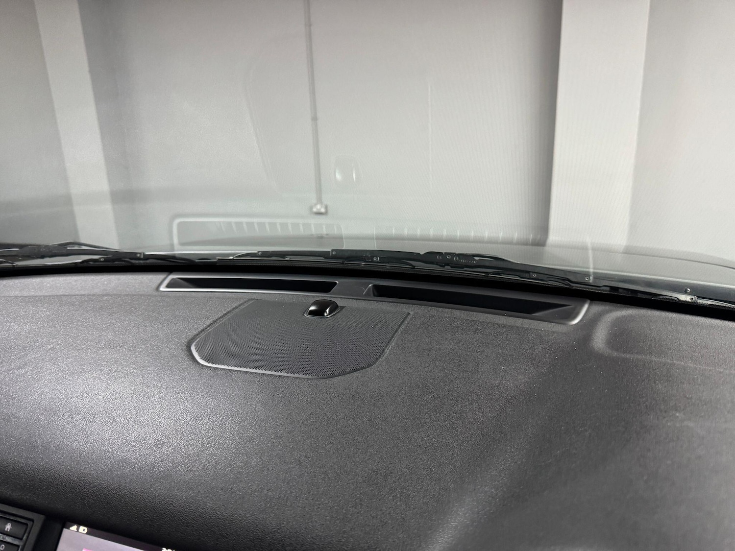 Used Land Rover Discovery Sport 2015 for sale - 75965256: Photo 95