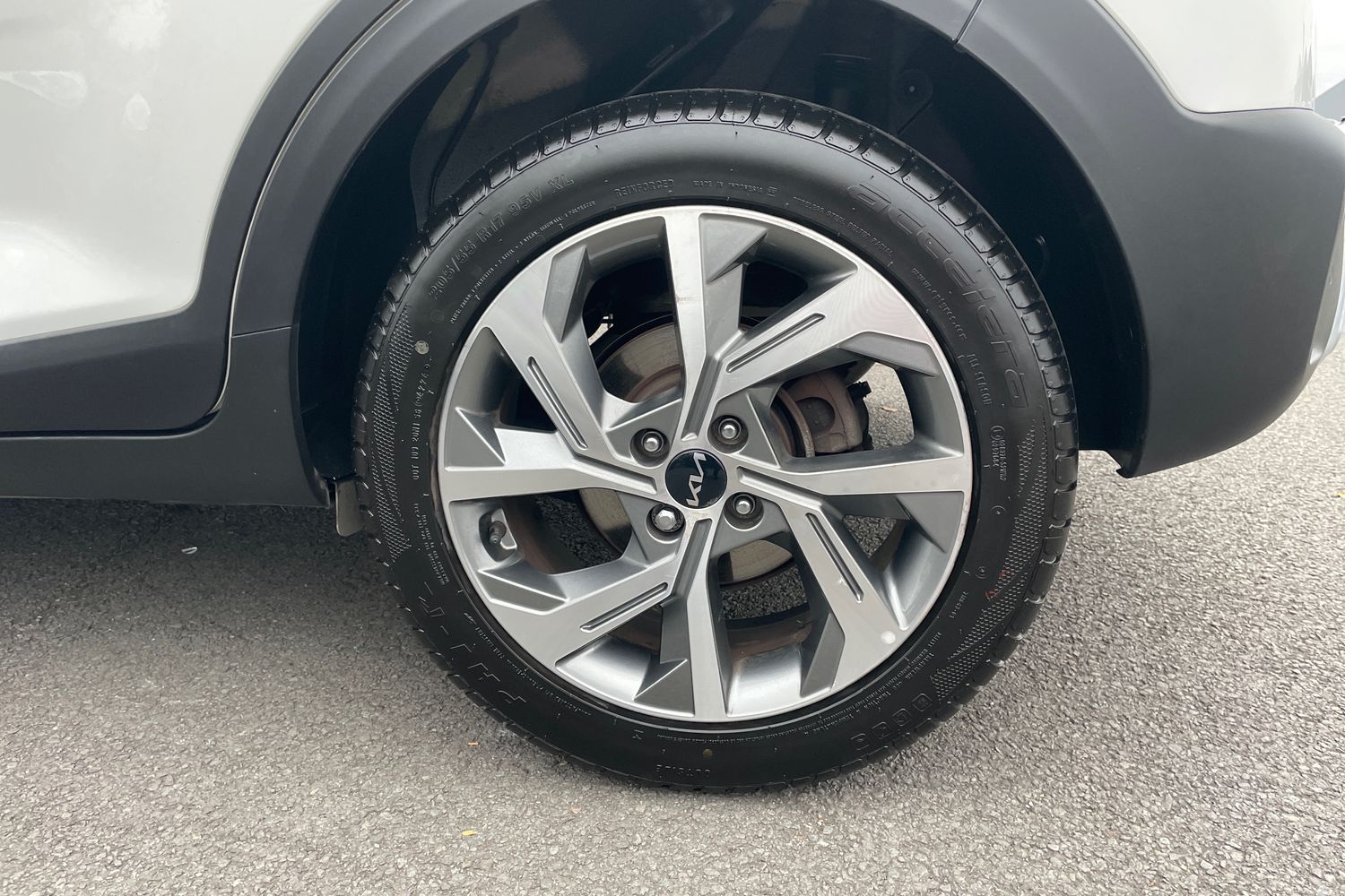 Used Kia Stonic 2023 for sale - 77210090: Photo 6