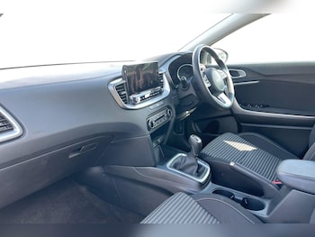 Used Kia Ceed 2024 for sale - 75393834: Photo