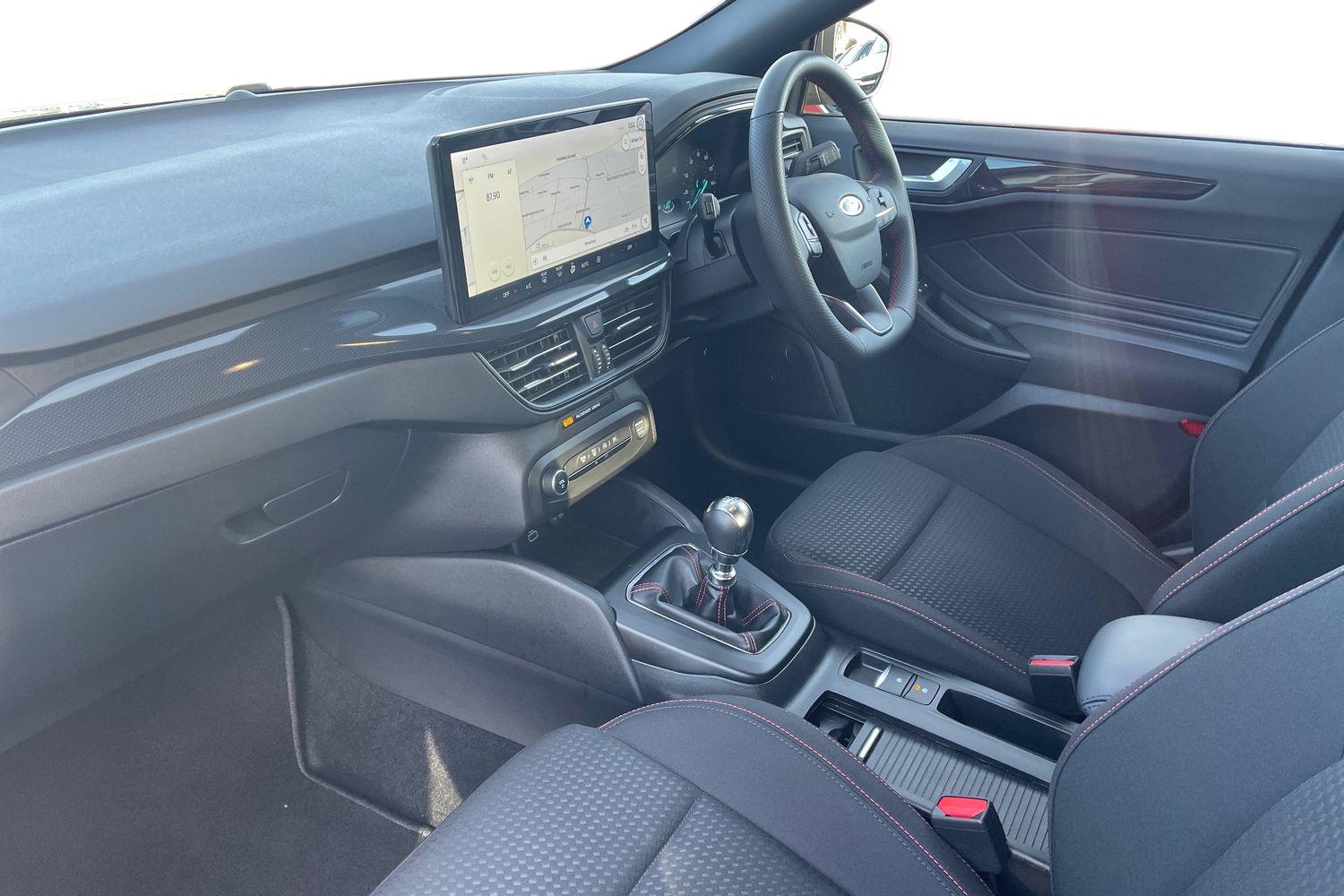 Used Ford Focus 2023 for sale - 76971388: Photo 2