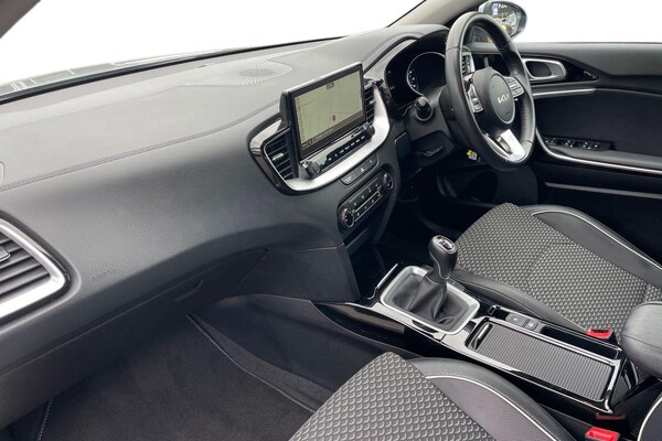 Used Kia XCeed 2022 for sale - 76289953: Photo 2