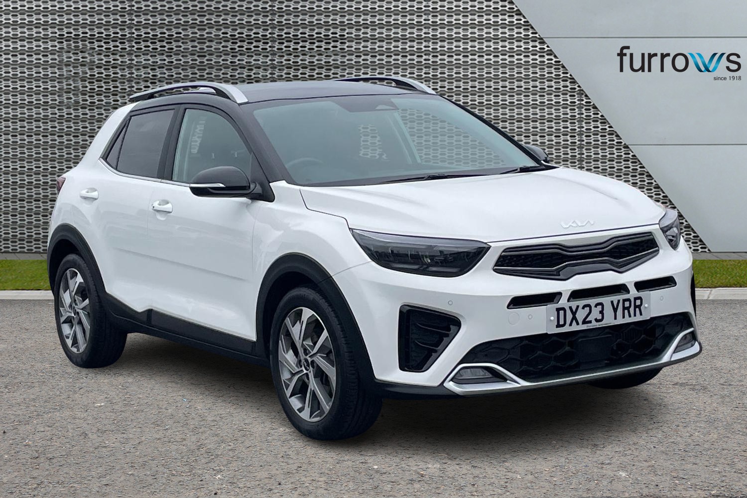 Used Kia Stonic 2023 for sale - 76871415: Photo 1