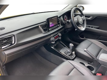 Used Kia Rio 2023 for sale - 76289765: Photo 2