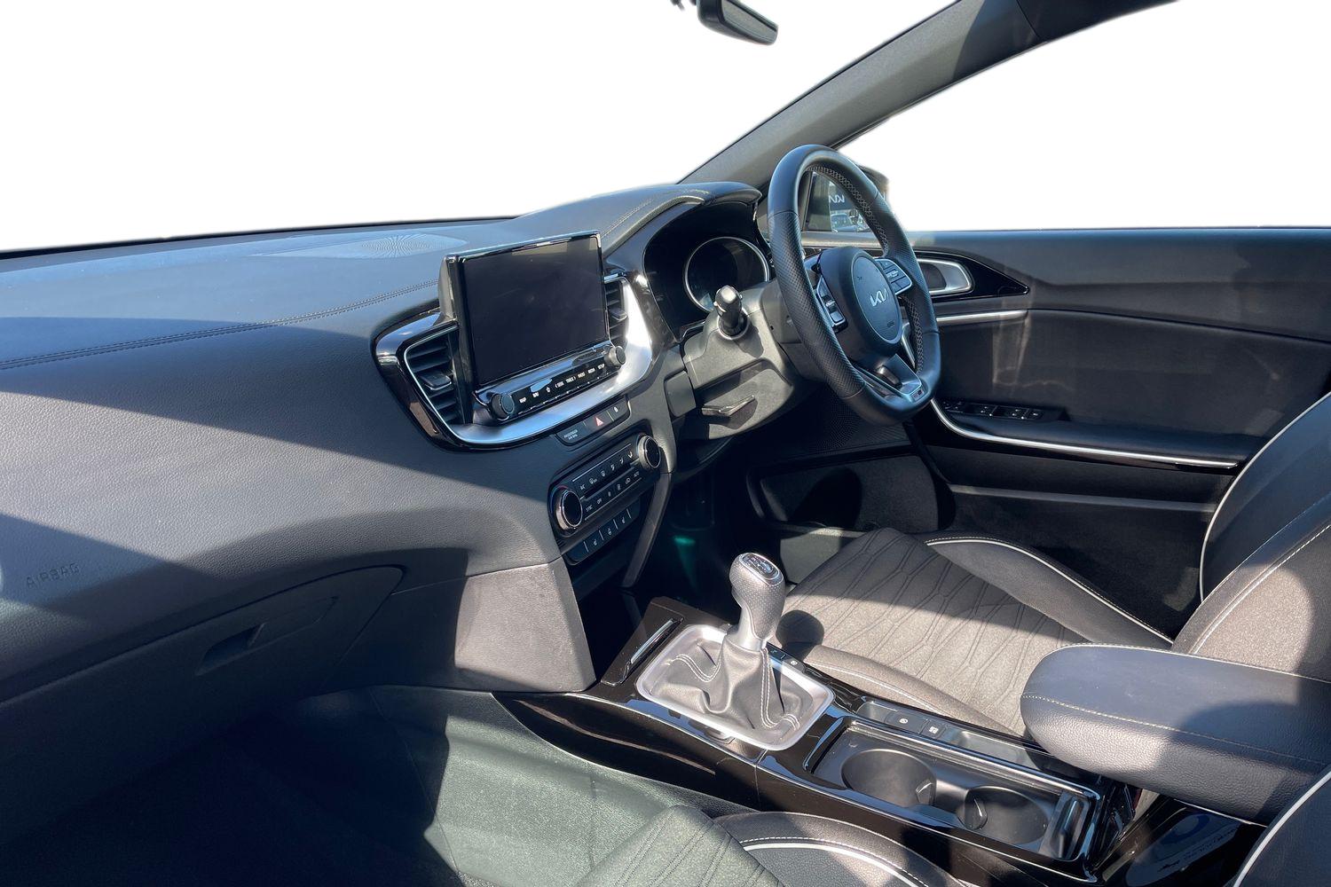 Used Kia Ceed 2023 for sale - 76003579: Photo 2