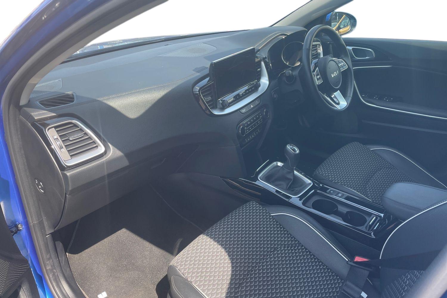 Used Kia XCeed 2024 for sale - 76869439: Photo 2