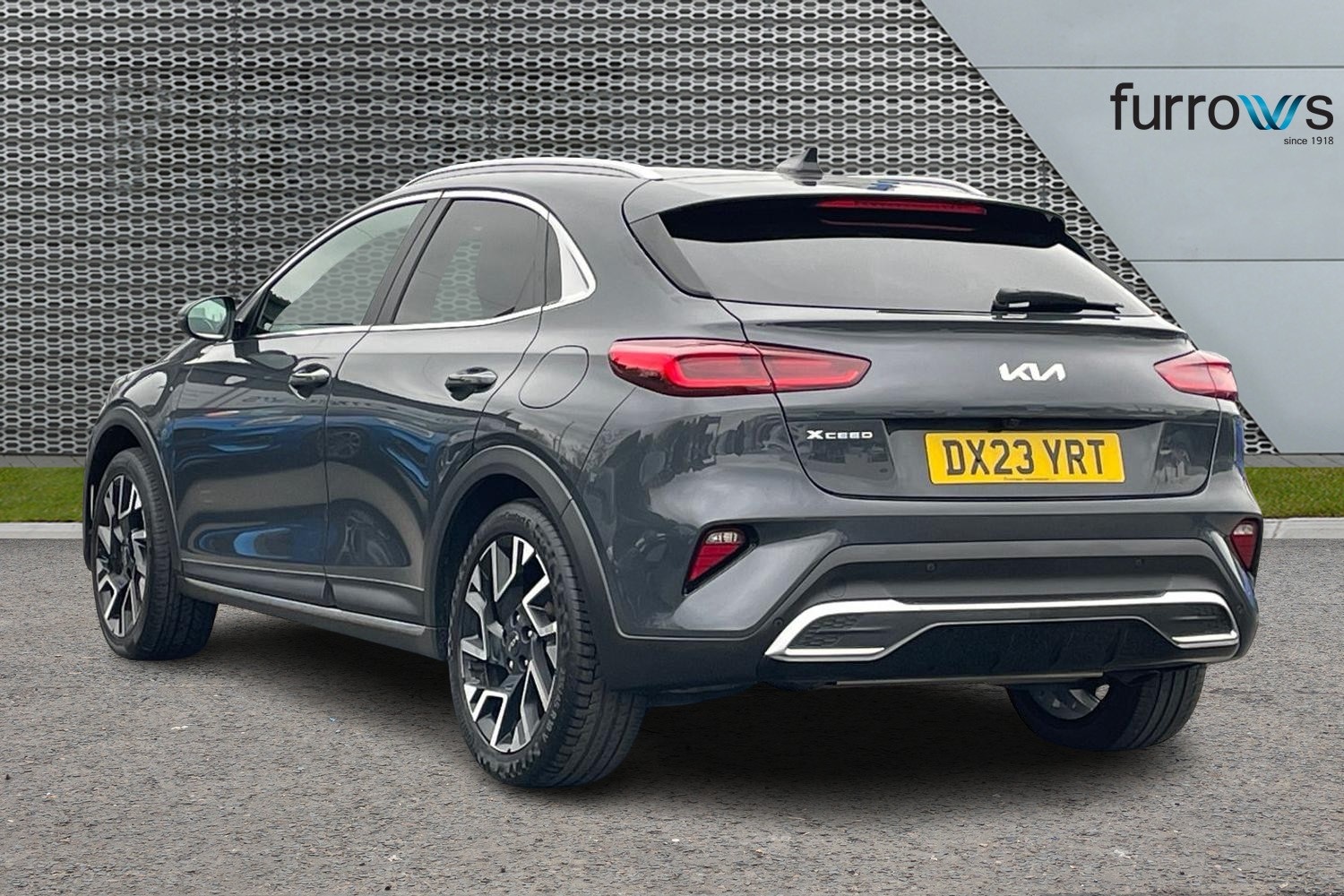 Used Kia XCeed 2023 for sale - 76870672: Photo 3