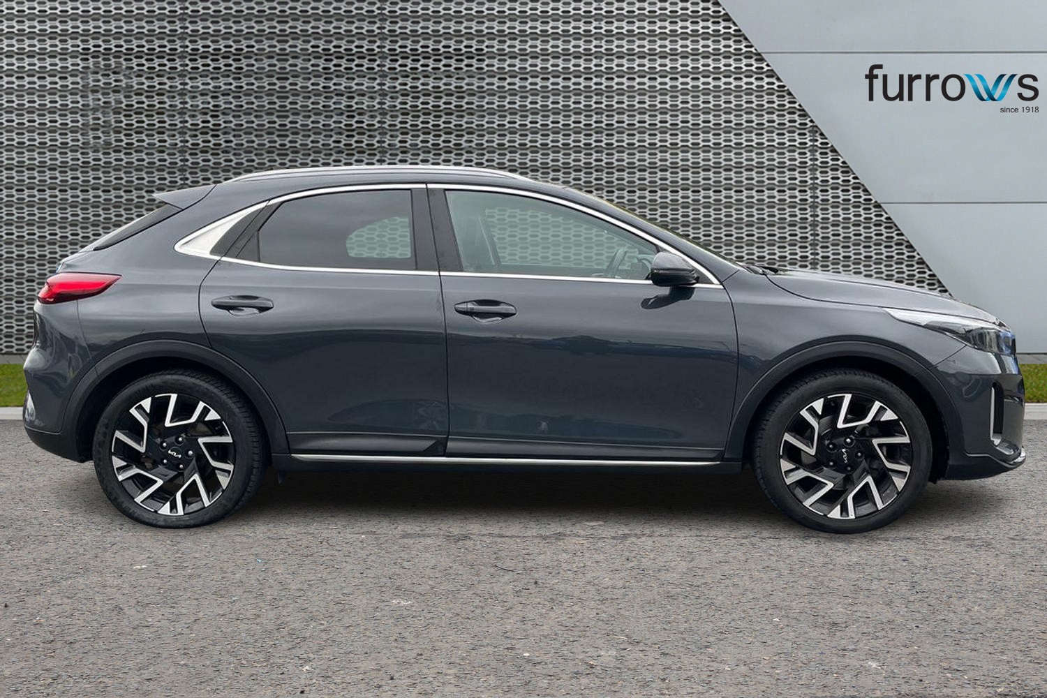 Used Kia XCeed 2023 for sale - 76870672: Photo 4