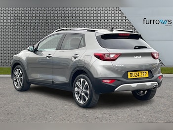 Used Kia Stonic 2024 for sale - 76254932: Photo 3