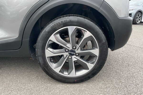Used Kia Stonic 2024 for sale - 76254932: Photo 6