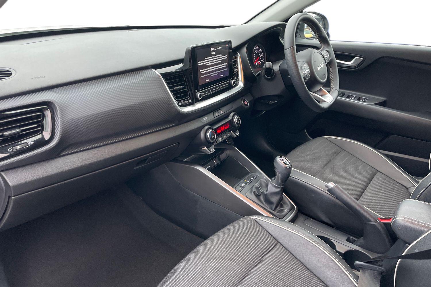 Used Kia Stonic 2023 for sale - 76195949: Photo 2