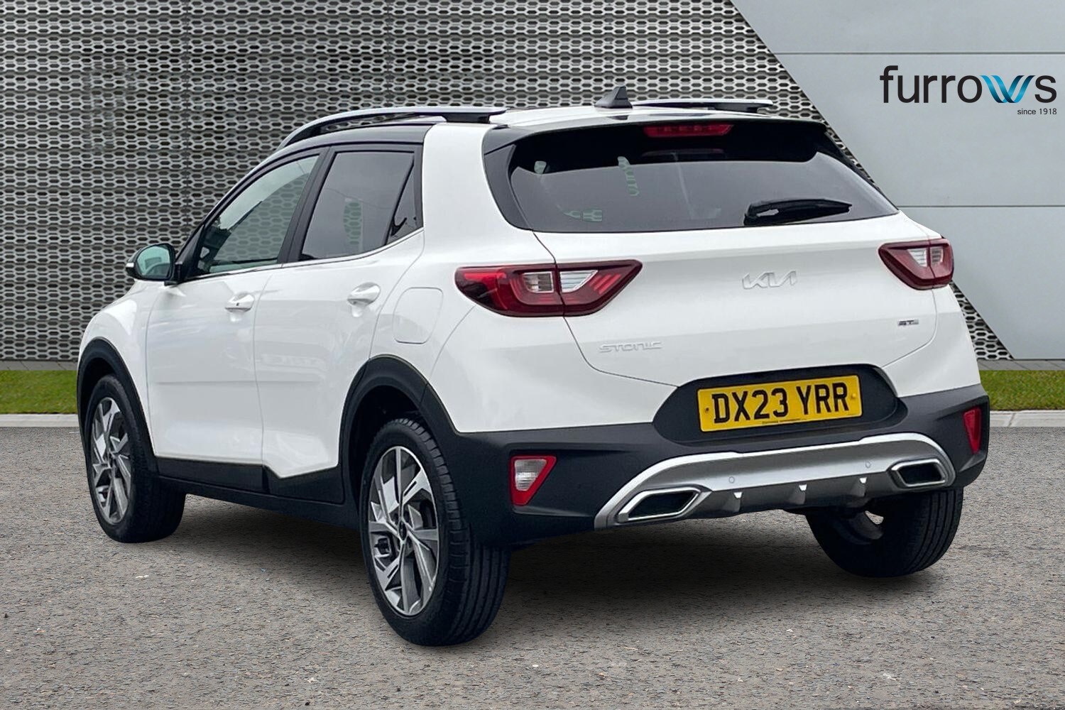 Used Kia Stonic 2023 for sale - 76195949: Photo 3