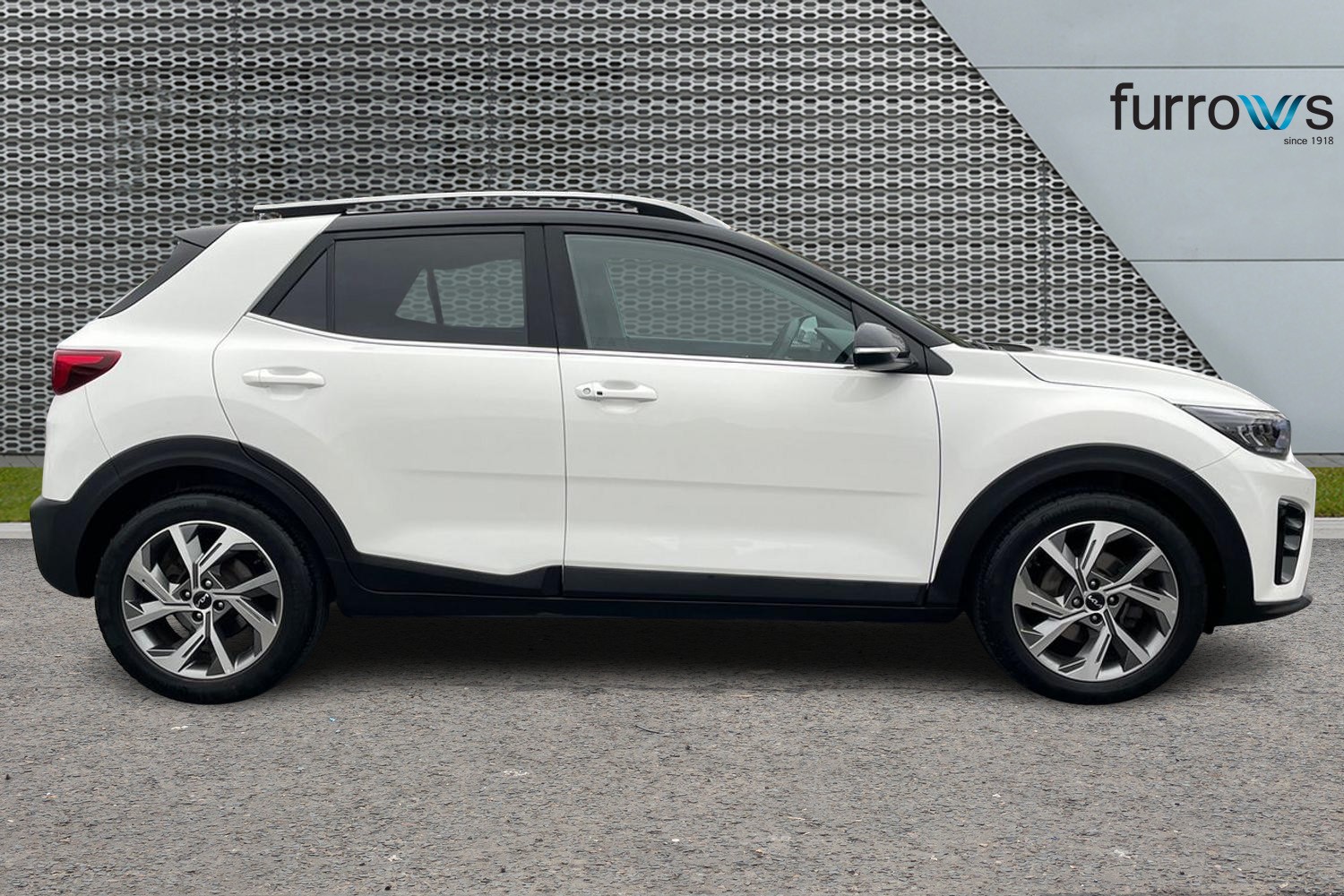 Used Kia Stonic 2023 for sale - 76195949: Photo 4