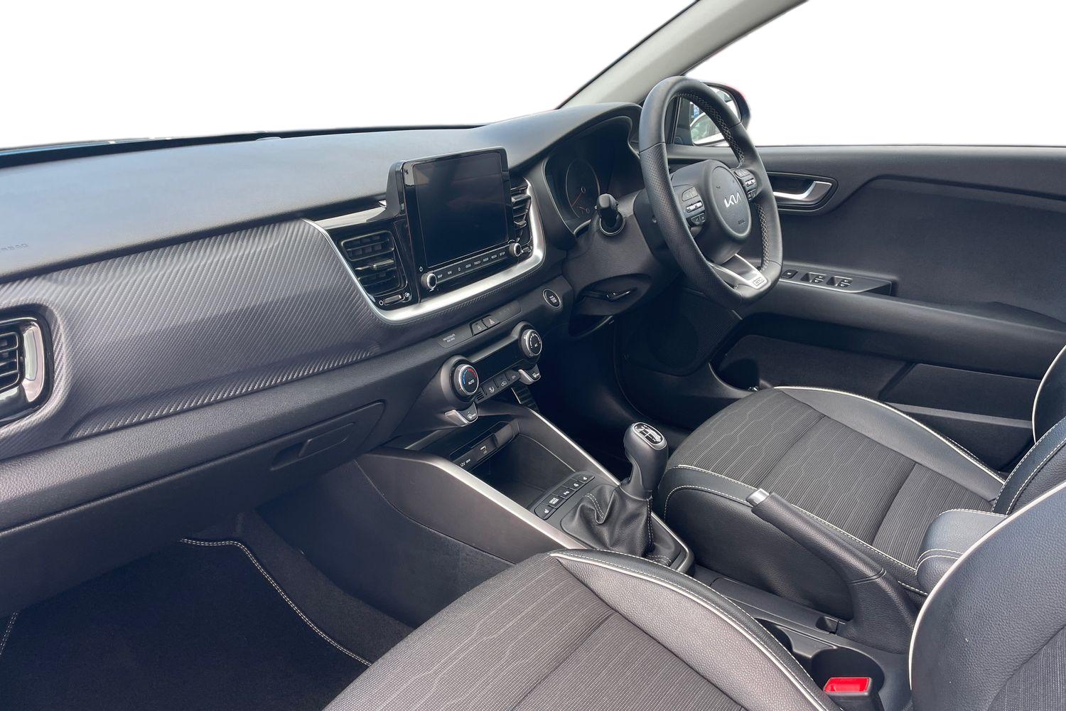 Used Kia Stonic 2024 for sale - 75972357: Photo 2