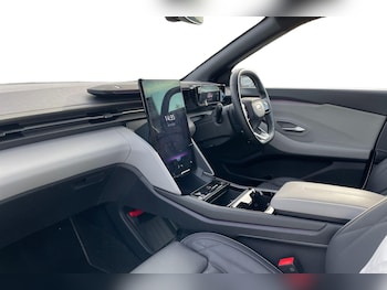 Used Ford Explorer 2025 for sale - 76244448: Photo