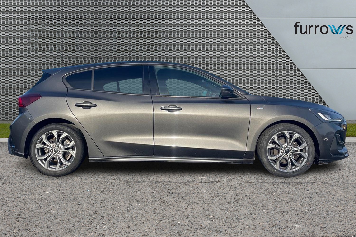 Used Ford Focus 2023 for sale - 76872942: Photo 4