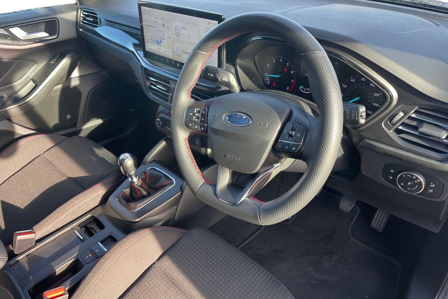 Used Ford Focus 2023 for sale - 76872942: Photo 7