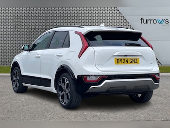 Used Kia Niro 2024 for sale - 76276796: Photo