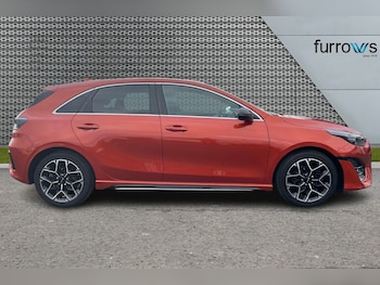 Used Kia Ceed 2022 for sale - 76684271: Photo