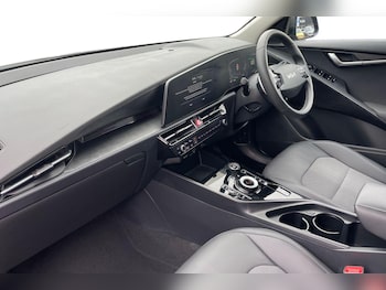Used Kia Niro 2025 for sale - 76183848: Photo 2