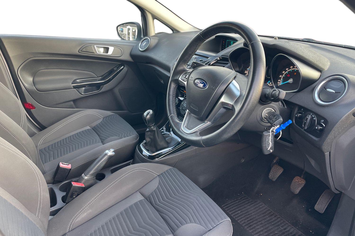 Used Ford Fiesta 2015 for sale - 77127454: Photo 7