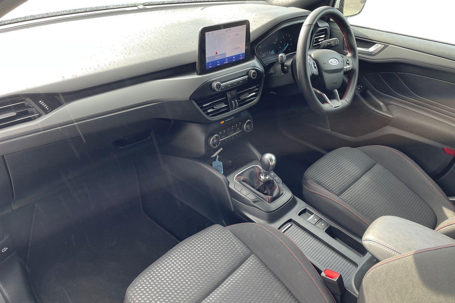 Used Ford Focus 2022 for sale - 76868460: Photo 2