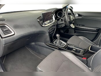 Used Kia XCeed 2023 for sale - 76466467: Photo