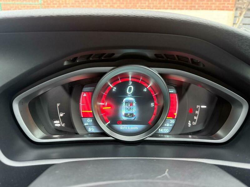 Used Volvo V40 2014 for sale - 77155621: Photo 16