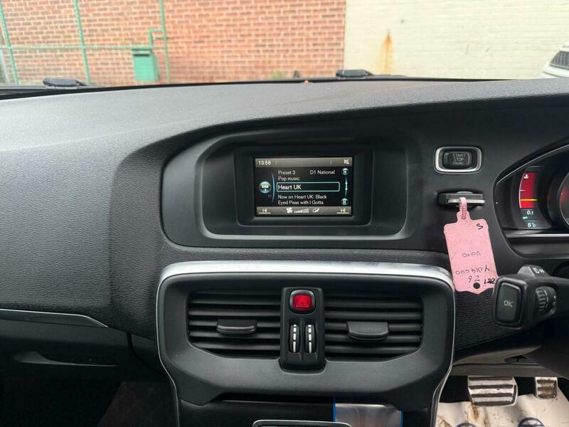 Used Volvo V40 2014 for sale - 77155621: Photo 17