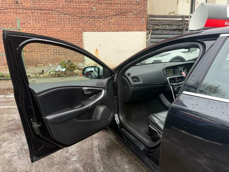 Used Volvo V40 2014 for sale - 77155621: Photo 29