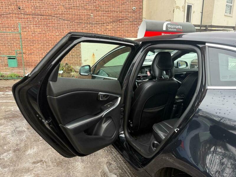 Used Volvo V40 2014 for sale - 77155621: Photo 31